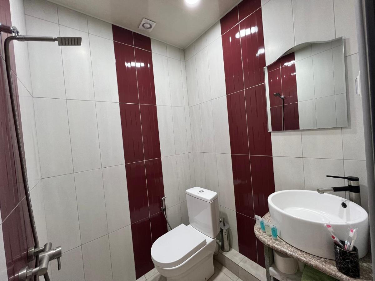 Rp Hotel Erevan Esterno foto