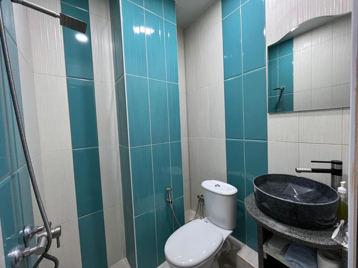 Rp Hotel Erevan Esterno foto